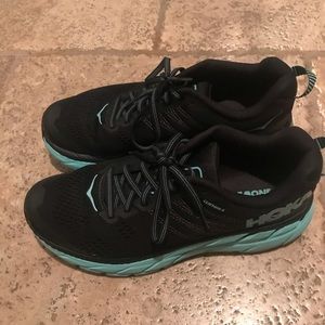 Hoka -Womens Clifton 6- Size 8 Black with Aqua
